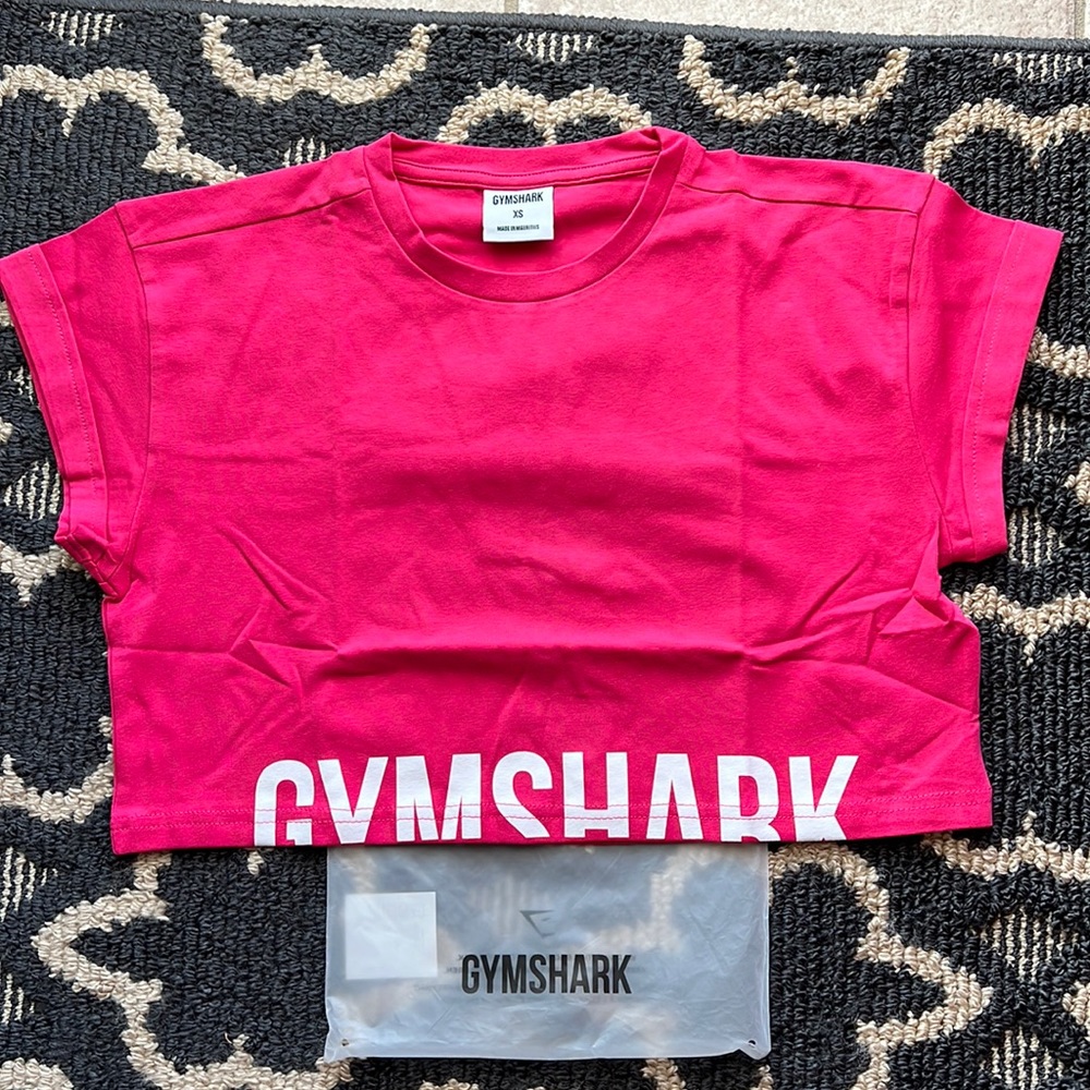 Brand new Gymshark Fraction cropped shirt